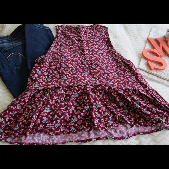 So flowered tank top - Picture 4 of 5